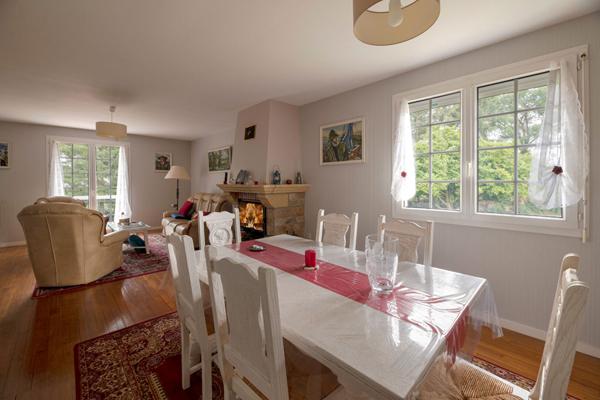 Maison 5 pièce(s) CALME / PAS DE VIS A VIS / GRAND TERRAIN / LUMINOSITE / DEPENDANCE