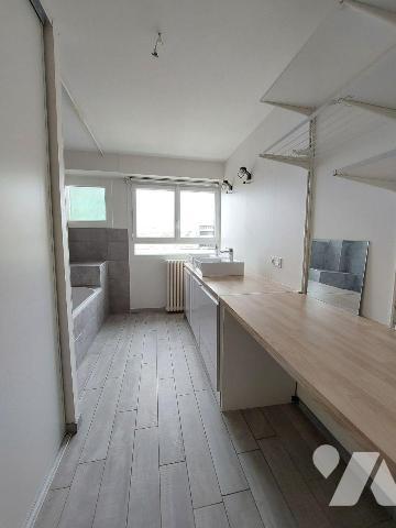 Appartement 4 pièces 92 m² RENNES, T4 - RENNES COLOMBIER - Centre ville - Dans immeuble avec as...