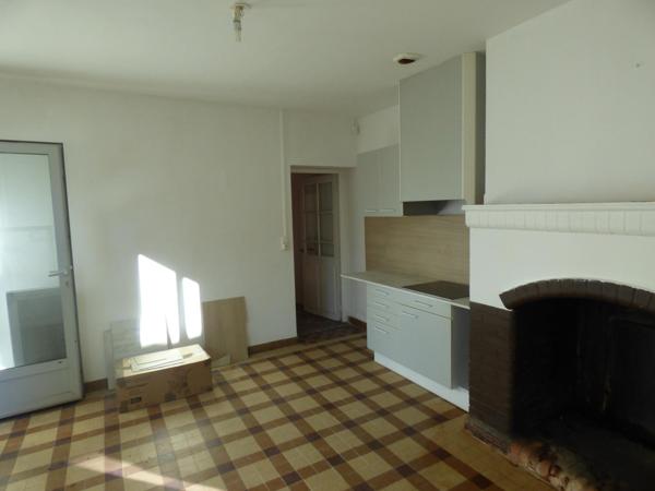 Immeuble avec 2 T2 de 65 m², cour intérieure, garage