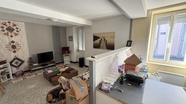 Randan (63310) Viager libre sur 2 têtes Monsieur 86 ans et Dame 85 ans - Maison de ville avec garage et cour