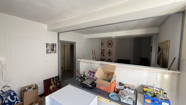 Randan (63310) Viager libre sur 2 têtes Monsieur 86 ans et Dame 85 ans - Maison de ville avec garage et cour