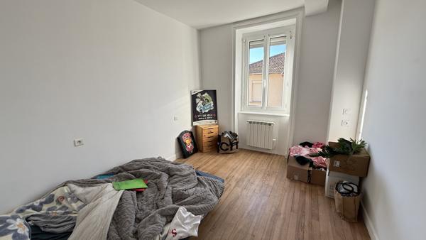 Randan (63310) Viager libre sur 2 têtes Monsieur 86 ans et Dame 85 ans - Maison de ville avec garage et cour