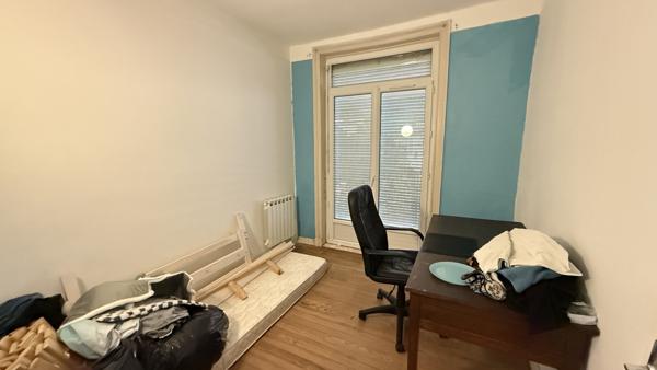 Randan (63310) Viager libre sur 2 têtes Monsieur 86 ans et Dame 85 ans - Maison de ville avec garage et cour