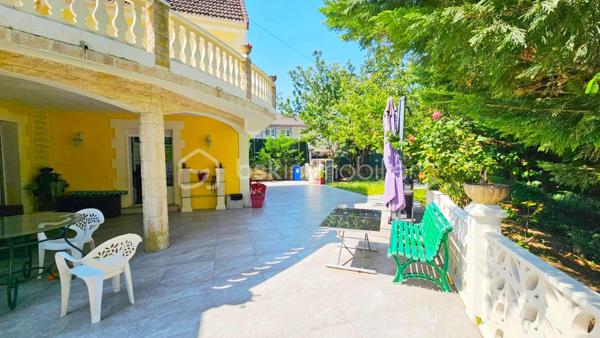 Maison traditionnelle de 312 m²