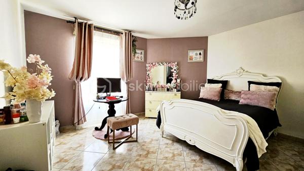 Maison traditionnelle de 312 m²