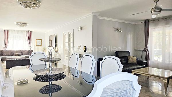 Maison traditionnelle de 312 m²