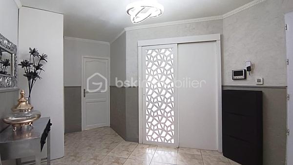 Maison traditionnelle de 312 m²