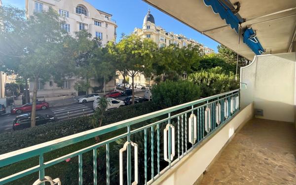 Appartement à vendre    3 pièces • 85 m2 Nice