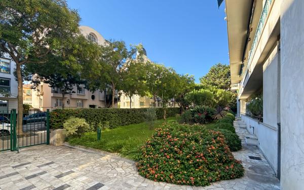 Appartement à vendre    3 pièces • 85 m2 Nice