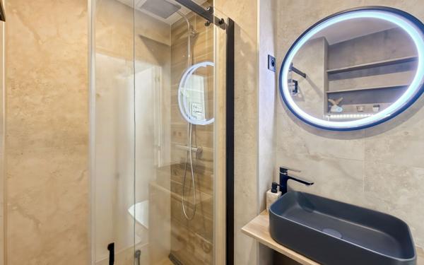 Appartement à vendre    3 pièces • 85 m2 Nice