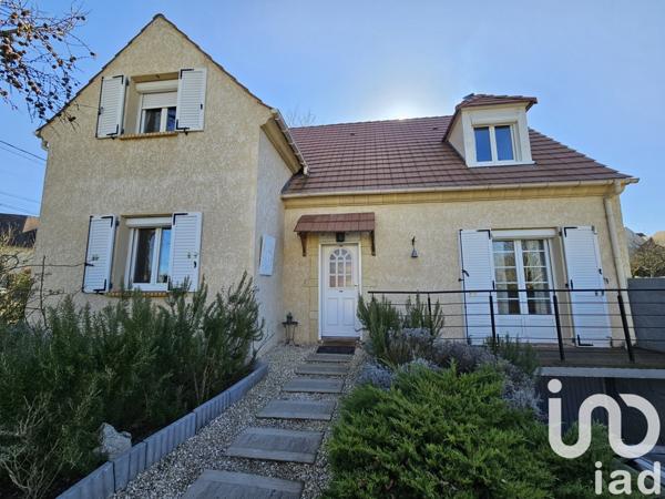 Maison 6 pièces de 133 m² à Évry-Grégy-sur-Yerre (77166)