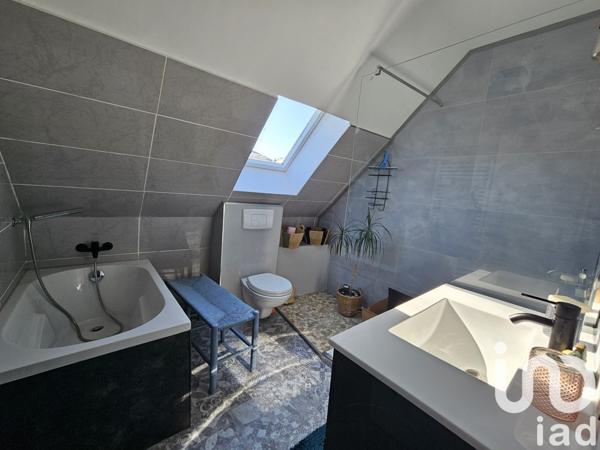 Maison 6 pièces de 133 m² à Évry-Grégy-sur-Yerre (77166)