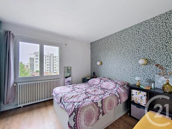 Appartement T3 à vendre  3 pièces - 62 m 2   BORDEAUX  - 33