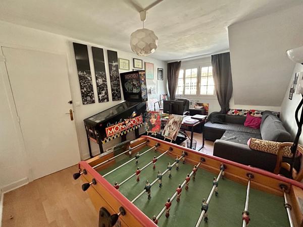 Maison 6 pièce(s) 123 m2 €595 000 ** - Référence 1068