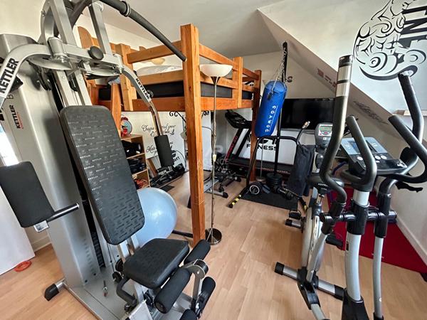 Maison 6 pièce(s) 123 m2 €595 000 ** - Référence 1068