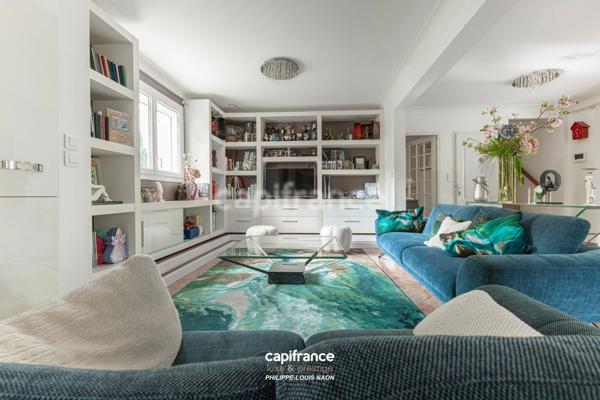 SUPERBE PROPRIÉTÉ AVEC PISCINE INTÉREIEUR À 5 MINUTES DU MANS !