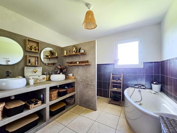 Maison 150m2 - 5 pièces - 4 chambres - piscine