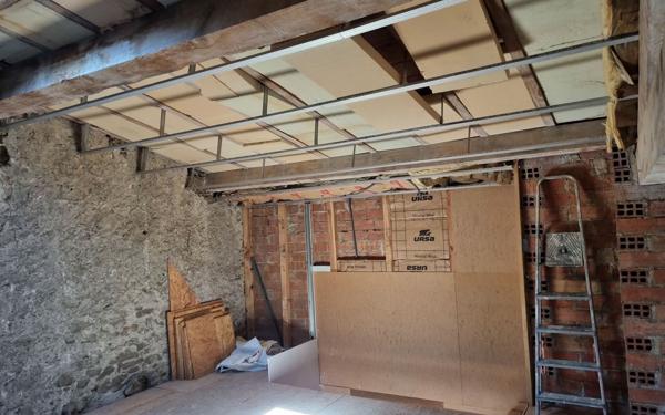 Maison à vendre    2 pièces •  La Digne-d'Amont