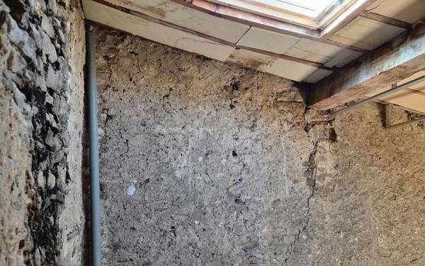 Maison à vendre    2 pièces •  La Digne-d'Amont