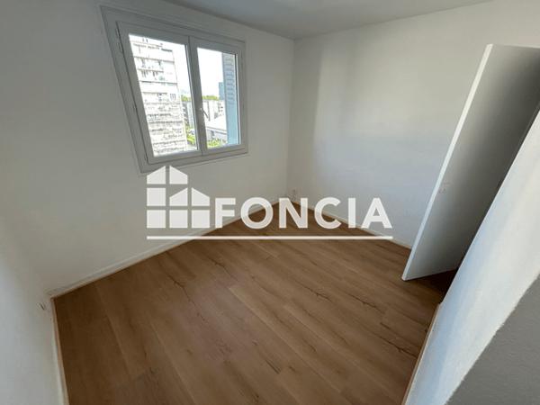 Location Appartement 3 pièces 56 m² - STALINGRAD LES GRANGES Grenoble 38000