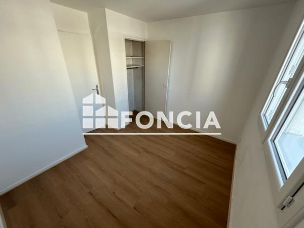 Location Appartement 3 pièces 56 m² - STALINGRAD LES GRANGES Grenoble 38000