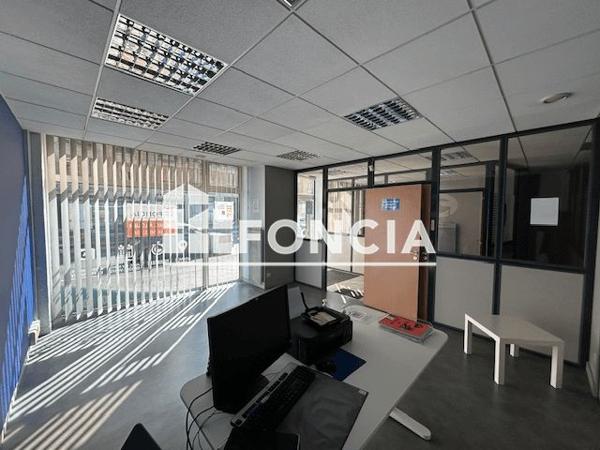 Location Local commercial 1 pièce 82 m² - 5 AVENUE D'ARCHES Charleville Mezieres 08000