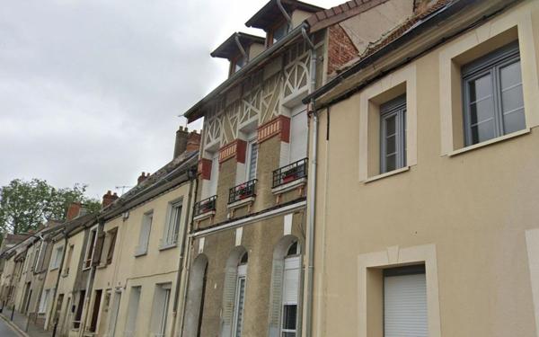 Immeuble à vendre    8 pièces •  Fère-en-Tardenois