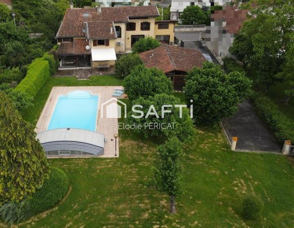 Maison familiale avec piscine et garage