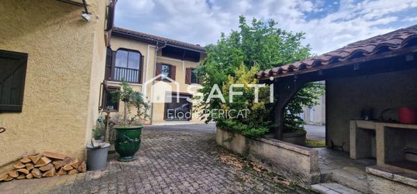 Maison familiale avec piscine et garage