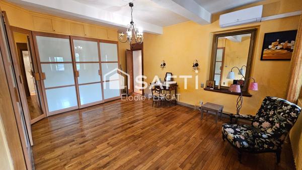 Maison familiale avec piscine et garage