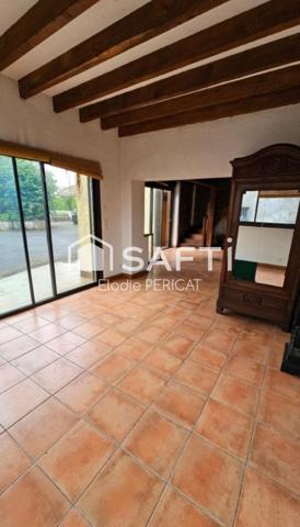 Maison familiale avec piscine et garage