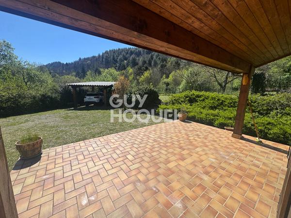 Proximité et vue sur village d'Antraigues-Asperjoc