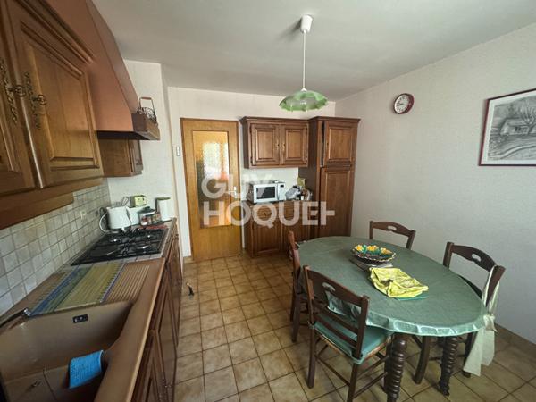 Proximité et vue sur village d'Antraigues-Asperjoc