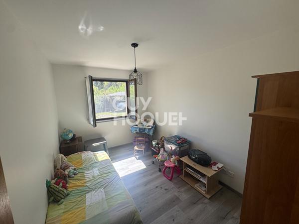 Proximité et vue sur village d'Antraigues-Asperjoc