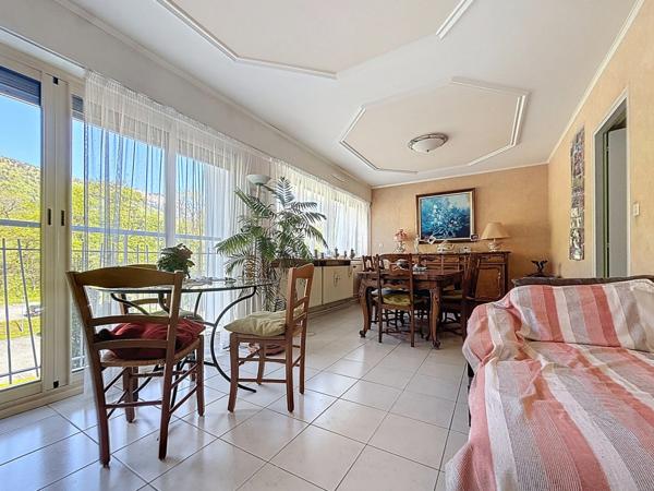 Appartement à vendre 5 pièces GEX (01)