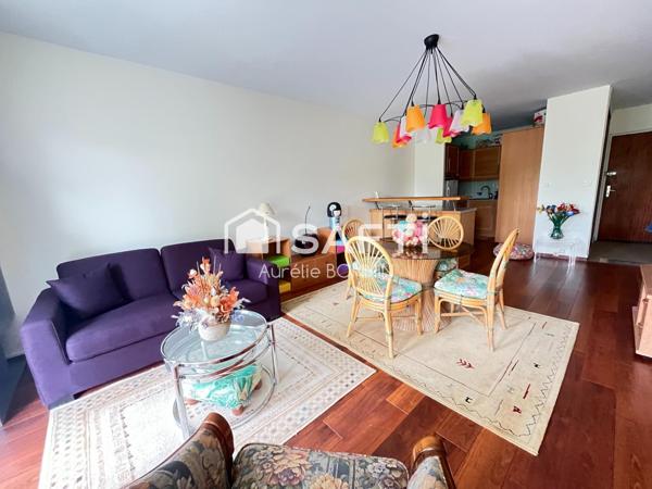 Talence Roustaing exclusivité Superbe 2 pièces de 54m² à proximité du tram avec parking privatif