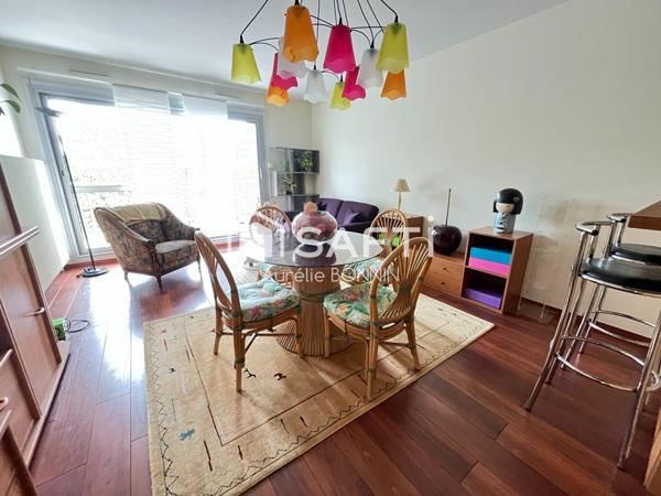 Talence Roustaing exclusivité Superbe 2 pièces de 54m² à proximité du tram avec parking privatif