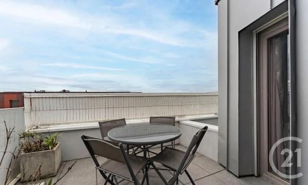 Appartement F4 à vendre  4 pièces - 84 m 2   ST PRIEST  - 69