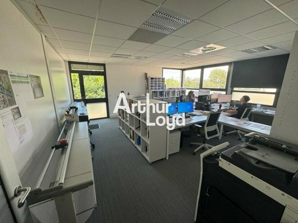 Bureaux bon standing + Stockage pour un total de 221 m² à louer Valbonne