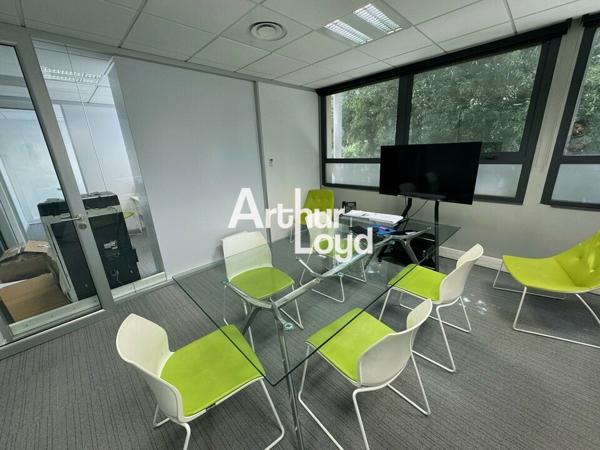 Bureaux bon standing + Stockage pour un total de 221 m² à louer Valbonne
