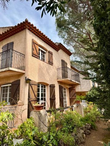 La Croix-Valmer (83420) Charmante maison ancienne sur la Croix-Valmer