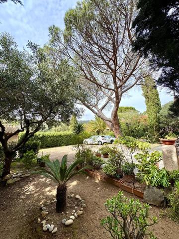 La Croix-Valmer (83420) Charmante maison ancienne sur la Croix-Valmer