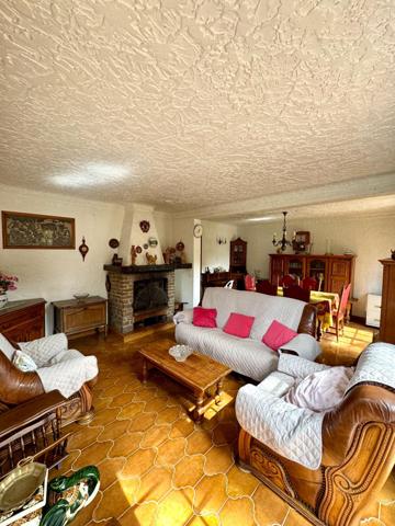 La Croix-Valmer (83420) Charmante maison ancienne sur la Croix-Valmer