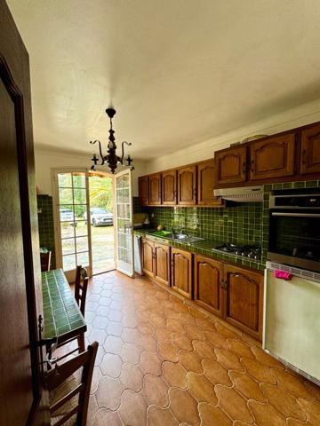 La Croix-Valmer (83420) Charmante maison ancienne sur la Croix-Valmer