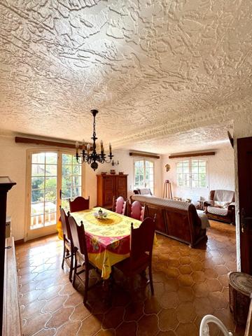 La Croix-Valmer (83420) Charmante maison ancienne sur la Croix-Valmer