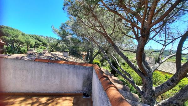 La Croix-Valmer (83420) Charmante maison ancienne sur la Croix-Valmer