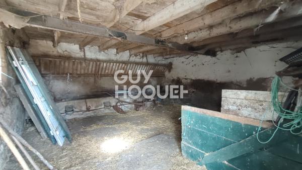 ARVERT : Longère à rénover 155m2 + chai et dépendances