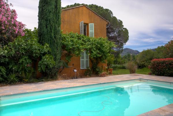 Le Muy (83490) Le Muy - Mas provençal de charme, bien rare avec piscine.