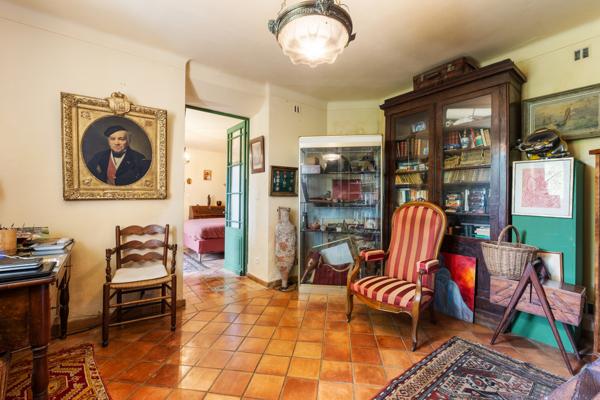 Le Muy (83490) Le Muy - Mas provençal de charme, bien rare avec piscine.