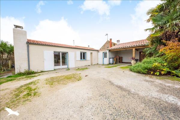 Maison à vendre |  Saint-Just-Luzac |  4 pièces | 145 m²